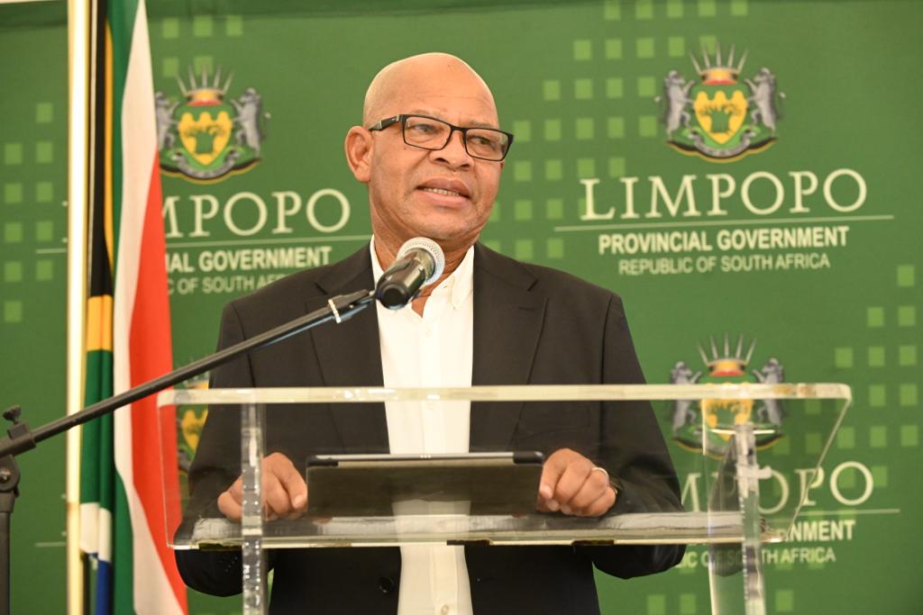 Premier Mathabatha urges municipalities to focus on poverty reduction and job creation through cooperative support and renewable energy initiatives. The Premier of Limpopo, Mr. Chupu Stanley Mathabatha, used the meeting of the Premier’s Inter-Governmental Forum (PIGF) held on 17 March 2023 to highlight ways that government will fight unemployment and create jobs. He urged municipalities to look earnestly into developing cooperatives and renewable energy initiatives within their areas to create jobs and fight unemployment. “There are no reasons why municipalities should not take advantage of establishing cooperatives under the current conditions. This is an easily available route to fight poverty and unemployment. Municipalities need to use the District Development Model to solicit help in this area. The Limpopo Economic Development Environment and Tourism (LEDET) has funding to support this. By tapping into this we shall do a serious dent on unemployment,” said Premier Mathabatha. Premier Mathabatha further said: “Yesterday we launched the R10 million Limpopo Youth Development Fund in partnership with the National Youth Development Agency. The initial funds may not be enough, but they are a step in the right direction. Municipalities should do all in their powers to make sure that youth within their areas are given opportunities to help grow the economy and create jobs. They should create conditions for these young people to actively participate in the local economy as we shall be offering them financial assistance.” To curb the challenges of unreliable energy, Premier Mathabatha said the province should take advantage of the abundance of sun. He said mayors should start looking into these areas for renewable energy. Once they start implementing this, he said, it will have multiplier effect as it relates to adjacent business like the 4IR. The meeting had the opportunity to listen to the Auditor General South Africa, Ms Tsakani Maluleke who was on MFMA Road Show. Limpopo local government has showed a consistent performance on audit matters. AG reported that for 2021-2022 financial year, out of the 27 municipalities in Limpopo, two (2) received clean audit opinion, thirteen (13) unqualified, eleven (11) qualified and only one (1) received a disclaimer audit opinion. “Our team speaks highly of a good working relationship with the Provincial government. We have seen the improvement of the work of the province. Beyond the numbers, there is a story of a province that is hard at work towards improvement. What we have seen is that the impact of the work of role players is paying off, leading to some municipalities getting clean audit,” said Ms Maluleke. The Premier concluded the meeting by emphasising the coordinating role of the PIGF and that using the structure the government may achieve more. The PIGF also resolved that those payments of services to Eskom, water boards and municipalities should be enforced.