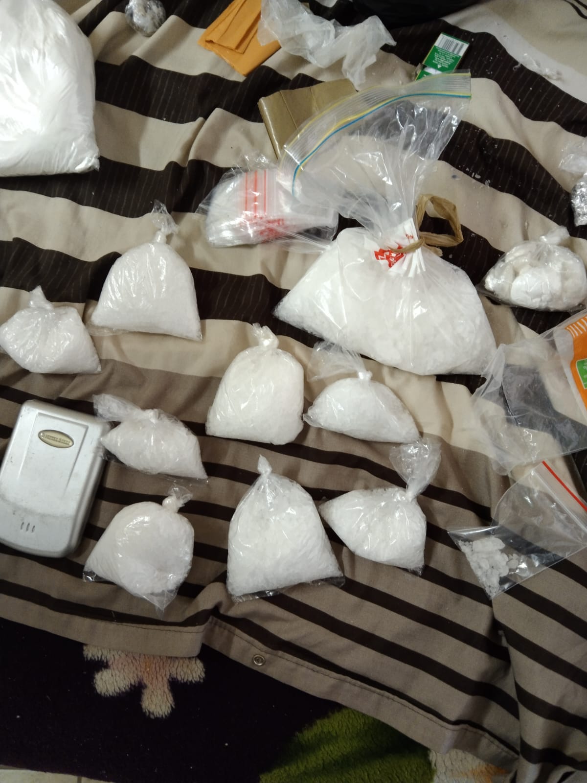 POLICE POUNCE ON A DRUG LAB IN POLOKWANE AND CONFISCATE DRUGS WORTH ONE MILLION RAND