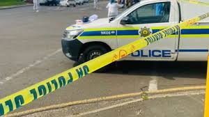 POLICE IN MALAMULELE LAUNCH MANHUNT FOR CARJACKING ÀND ATTEMPTED MURDER SUSPECTS COMMITTED IN JEROME VILLAGE
