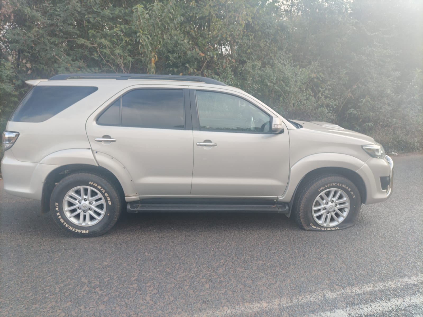 LIMPOPO POLICE RECOVER STOLEN VEHICLE FROM GAUTENG ENROUTE TO ZIMBABWE