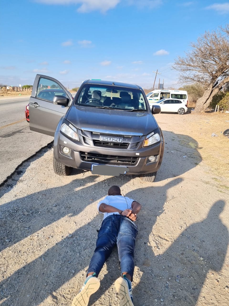 THE LIMPOPO POLICE RECOVERS A STOLEN VEHICLE WORTH R800, 000.00 ALONG N1 NORTH AND ARREST MALE SUSPECT AGED 35