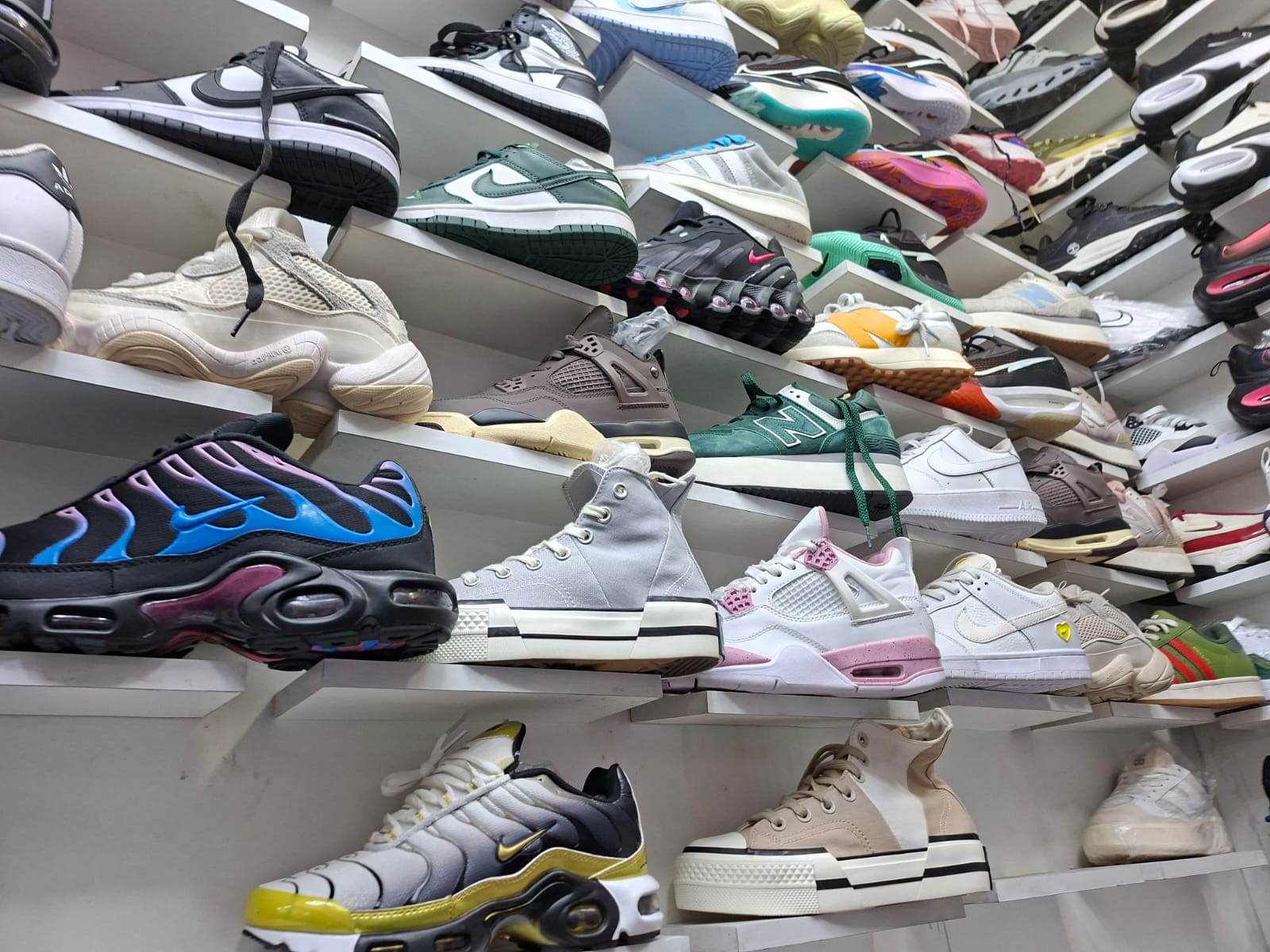 OVER R350 MILLION IN COUNTERFEIT AND ILLICIT GOODS SEIZED, 33 SUSPECTS ARRESTED DURING RECENT NATIONWIDE OPERATIONS