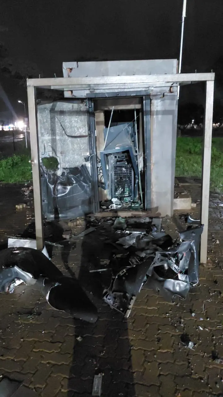 POLICE HUNT FOR SEVEN MALE SUSPECTS AFTER AN ATM BOMBING INCIDENT AT MHINGA VILLAGE