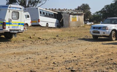 TWO LEARNERS DIED IN A BUS ACCIDENT .