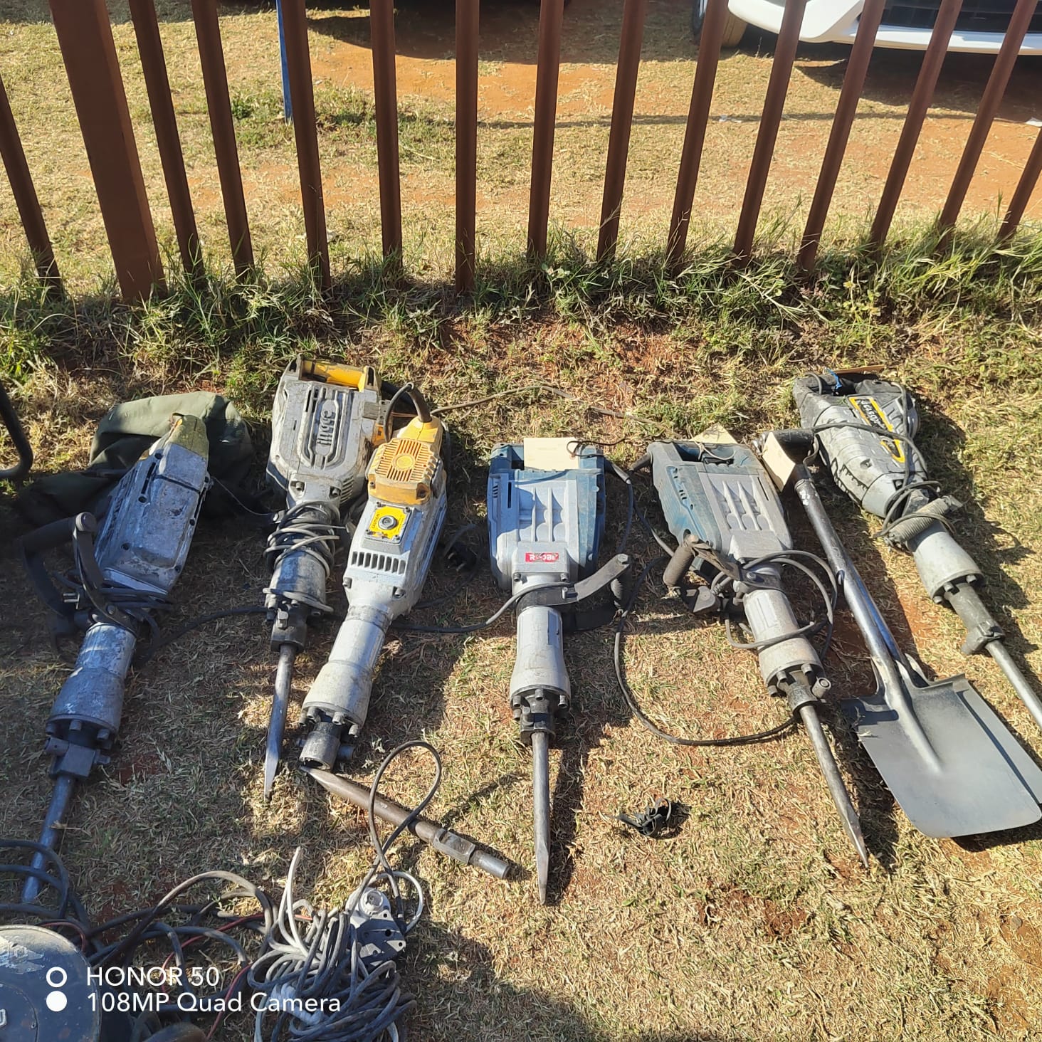 JOINT EFFORT TO ERADICATE ILLEGAL MINING YIELDS RESULTS FOLLOWING ARREST OF 12 SUSPECTS, POLICE SEIZE EQUIPMENT