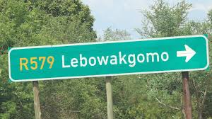 LEBOWAKGOMO POLICE HAVE LAUNCHED A SEARCH FOR BUSINESS ROBBERY SUSPECTS AT A RETAIL STORE