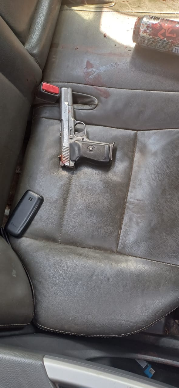 POLICE ARREST THREE SUSPECTS INVOLVED IN HIJACKING, MURDER, AND SEIZE UNLICENSED FIREARMS