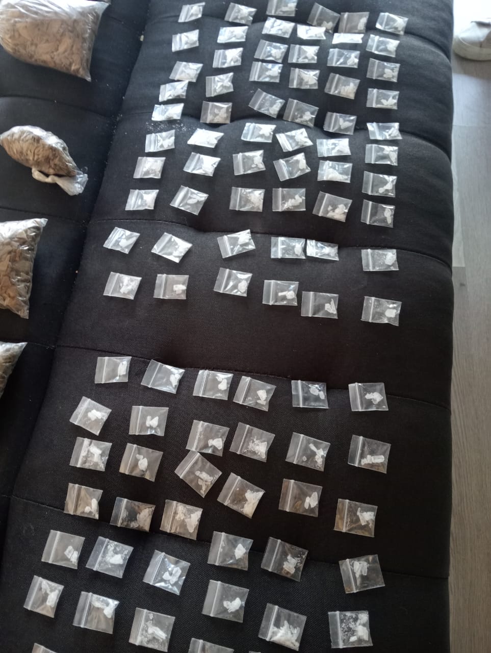 MEMBERS OF ORGANISED CRIME UNIT CONFISCATE OVER R150 000 WORTH OF ILLICIT DRUGS