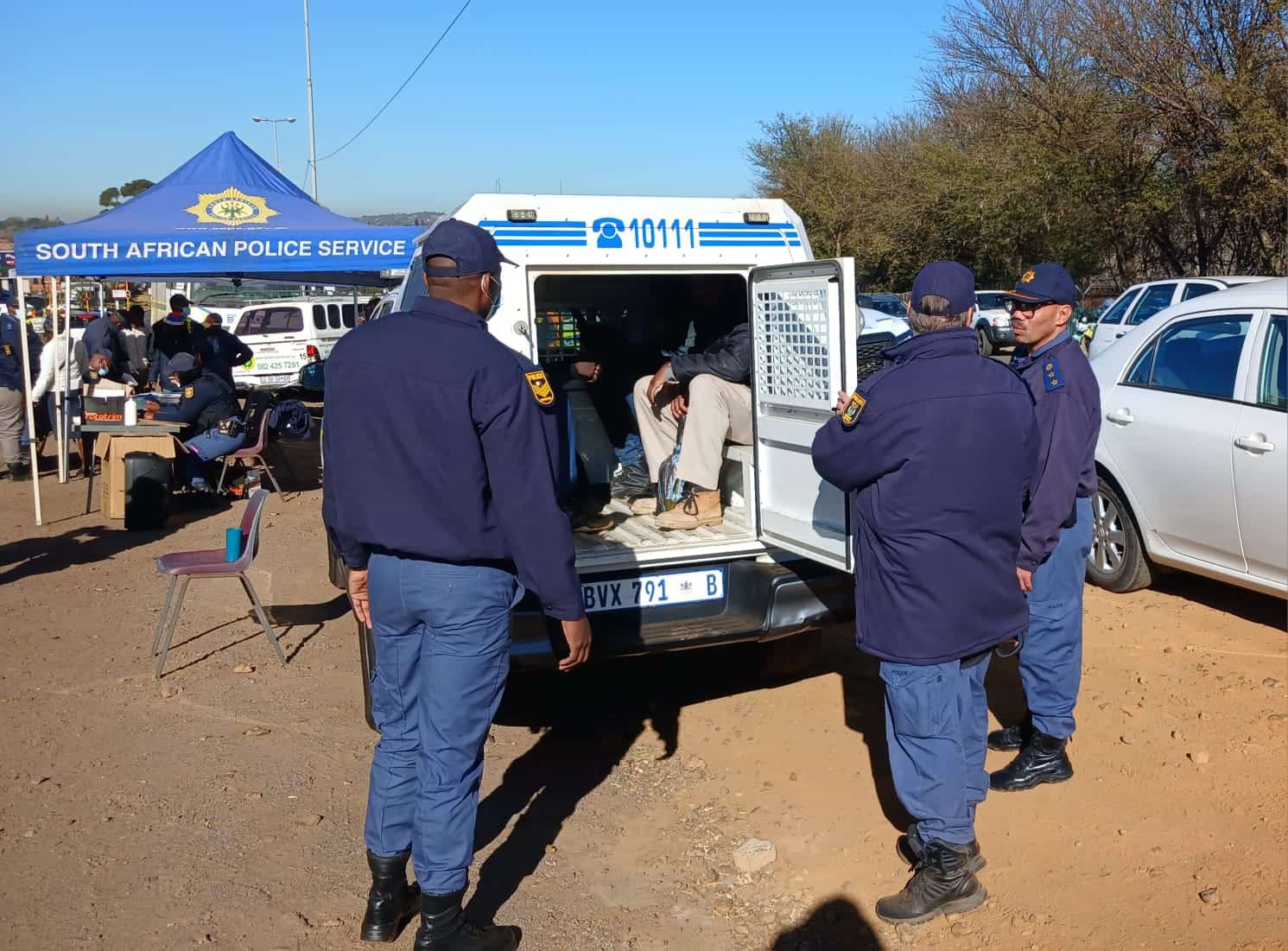 POLICE RECOVERS A VEHICLE AND ARREST THREE SUSPECTS FOR CARJACKING AT SILOAM POLICING AREA