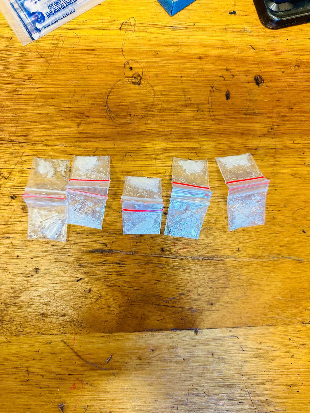 26-YEAR-OLD SUSPECT TO APPEAR IN COURT FOR POSSESSION AND DEALING IN DRUGS