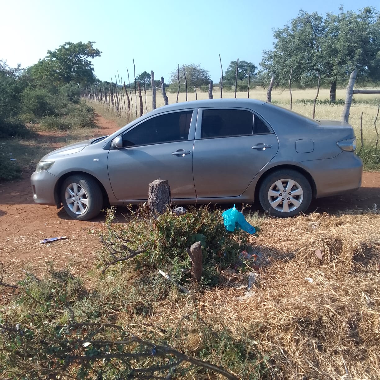 LIMPOPO PROVINCIAL COMMISSIONER COMMENDS THE CROSSBORDER NEIGHBOURHOOD WATCH EFFORTS FOLLOWING THE RECOVERY OF TWO HIJACKED VEHICLES IN MADIMBO