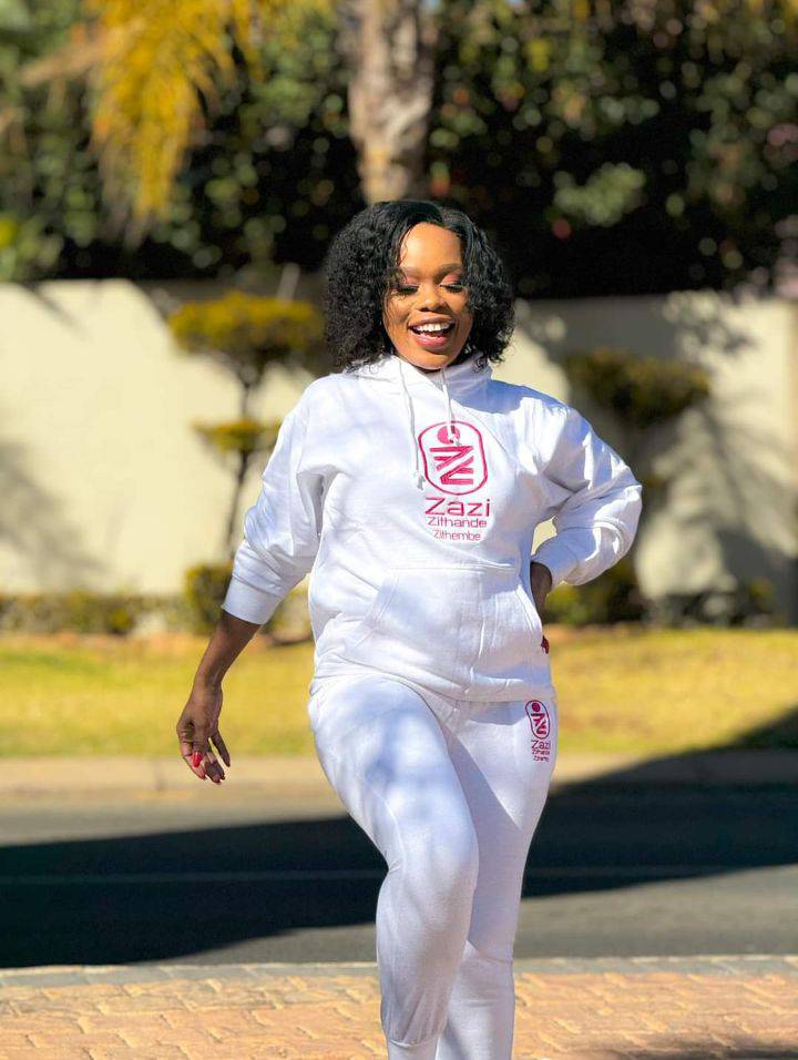 Who is the best hostess, Hunadi the host or lusanda Mbane