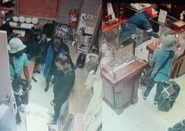 MANHUNT UNDERWAY AFTER BUSINESS ROBBERY AT A CLOTHING STORE IN POLOKWANE