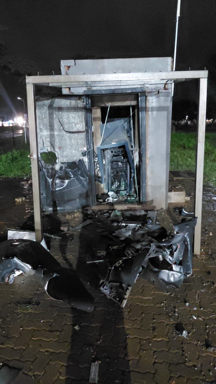POLICE HUNT FOR SEVEN MALE SUSPECTS AFTER AN ATM BOMBING INCIDENT AT MHINGA VILLAGE