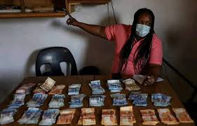 ELDERLY WOMAN ROBBED IN MOKOPANE, POLICE WARN OF POLICE IMPERSONATION SCAM